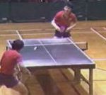 vidéo échange au ping pong sport tennis de table asiatique pro doué