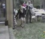 vidéo gag vidéogag mariage bouquet lancer attrappage assommer mur