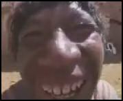 vidéo homme embrasse smack kiss caméra