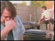 vidéo police tue chien basset malade euthanasie