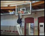vidéo dunk raté au basket panier
