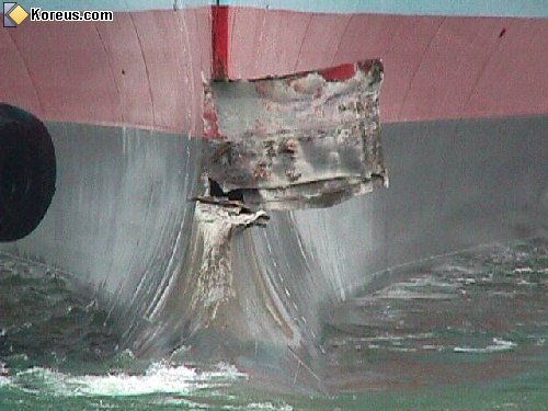 image bateau navire accident port quai humour insolite