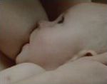 vidéo publicité resident evil femme enfant bébé sein tête visage horreur